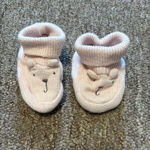 Adorable Pink Knit Baby Booties baby gap 6/12 month